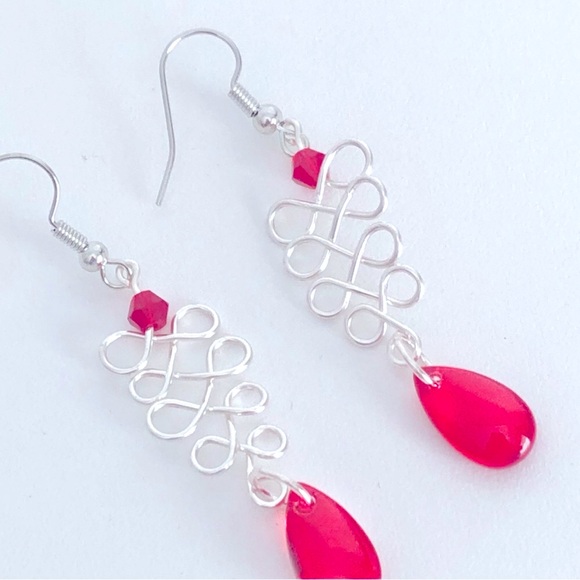 New Handmade Wrapped Wire Silver Blood 🩸 Red Glass Teardrop Celtic Knot Earrings - Picture 1 of 9